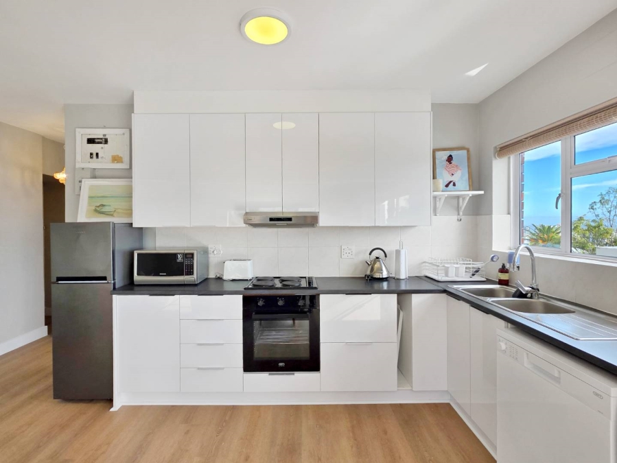 To Let 2 Bedroom Property for Rent in Sea Point Western Cape